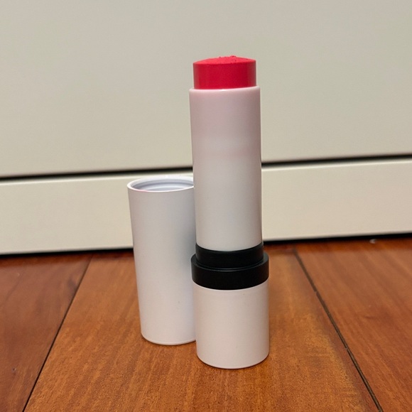 Makeup By Mario Raspberry blush - Picture 2 of 4